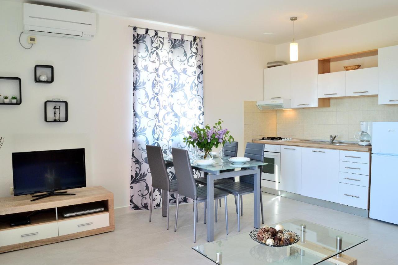 Apartment Domus Lauri Umag Extérieur photo