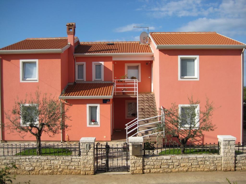 Apartment Domus Lauri Umag Chambre photo
